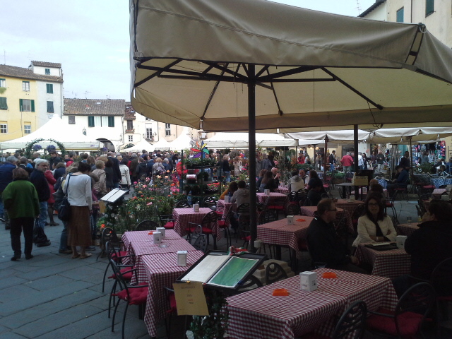 Fiera Fiori S. Zita Lucca