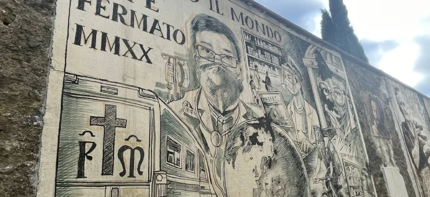 Lo sgraffito che racconta lanno della pandemia scaled 1
